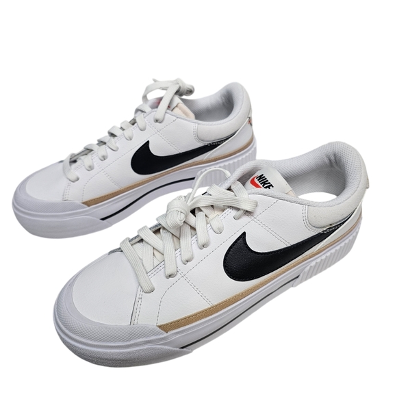 NWOT NIKE WOMENS COURT LEGACY LIFT SNEAKER SIZE 9 - Picture 1 of 11